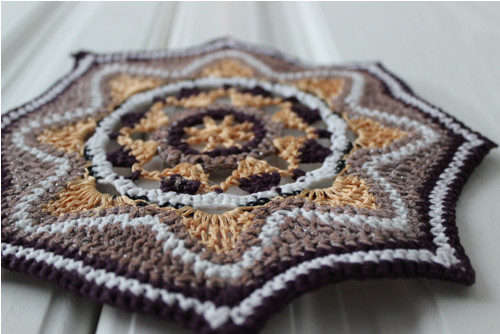 Háčkovaná mandala 20 cm. — foto 3