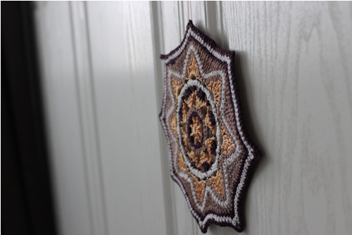 Háčkovaná mandala 20 cm. — foto 6