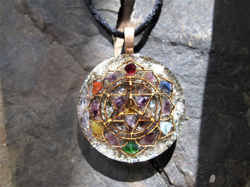 Org. šperk ,, Sri Yantra v čakrách " — foto 2