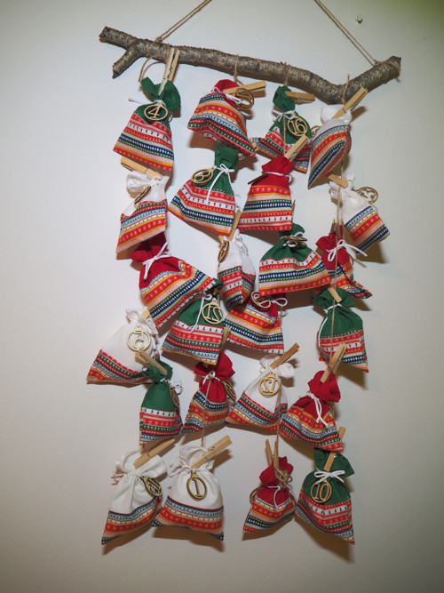 Adventní kalendář - barevné pytlíčky — foto 3