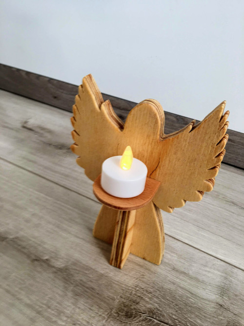 Anjel so svetielkom — foto 3