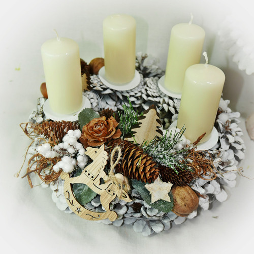 Adventní věnec - V tradičním stylu - do krémova — foto 2