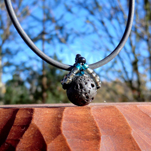 Láva * Ochranný amulet * přívěsek — foto 2