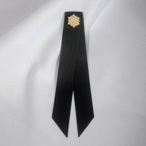 Jednoduchá černá bow brooch — foto 2