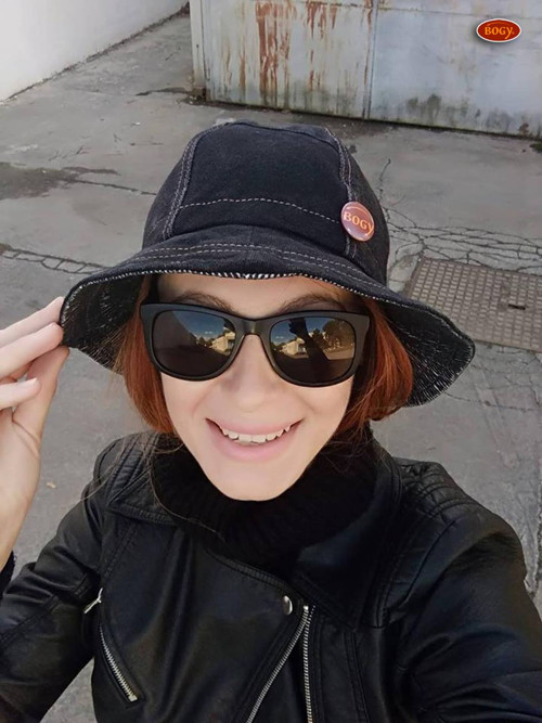 Dámský recy klobouk s vlnitou krempou a plackou — foto 2
