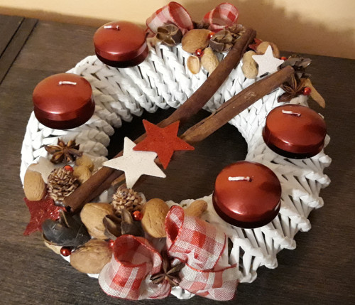 Adventní věnec z papíru — foto 5