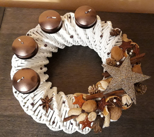 Adventní věnec z papíru — foto 2