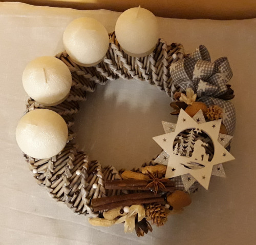 Adventní věnec z papíru — foto 2