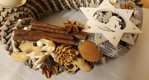 Adventní věnec z papíru — foto 3