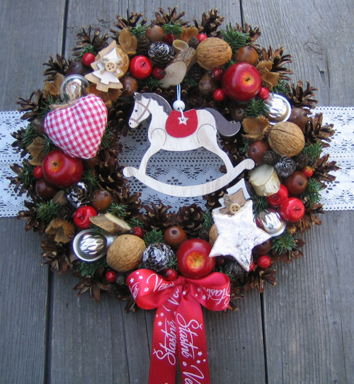 Adventní věnec s koníkem — foto 2