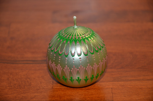 Svíčka zelená - perleťová koule — foto 2