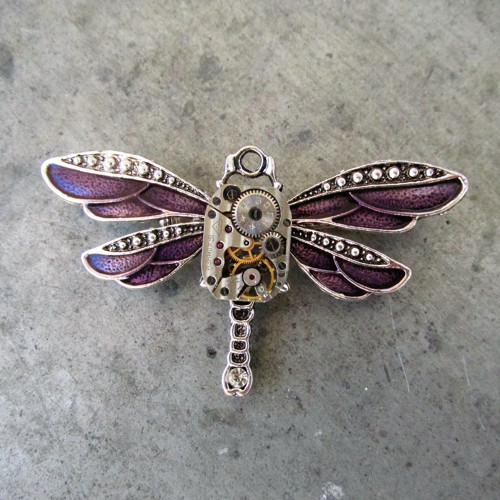 Fialová Vážka - Brož, Steampunk — foto 2