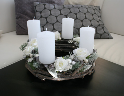 Adventní věneček s růžemi — foto 2
