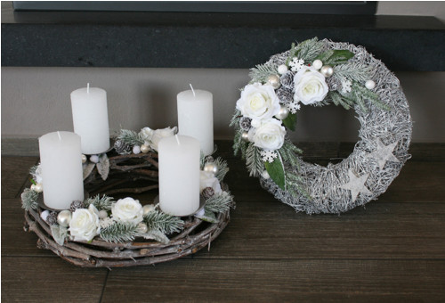 Adventní věneček s růžemi — foto 4