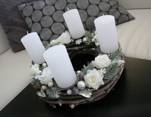 Adventní věneček s růžemi — foto 5