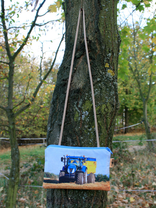 Traktor (ZIP kapsička na krk) — foto 2