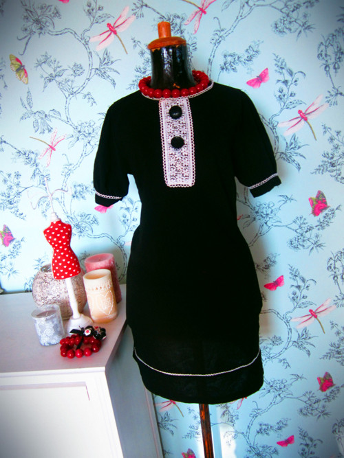 Šatečky black&white nostalgické — foto 2