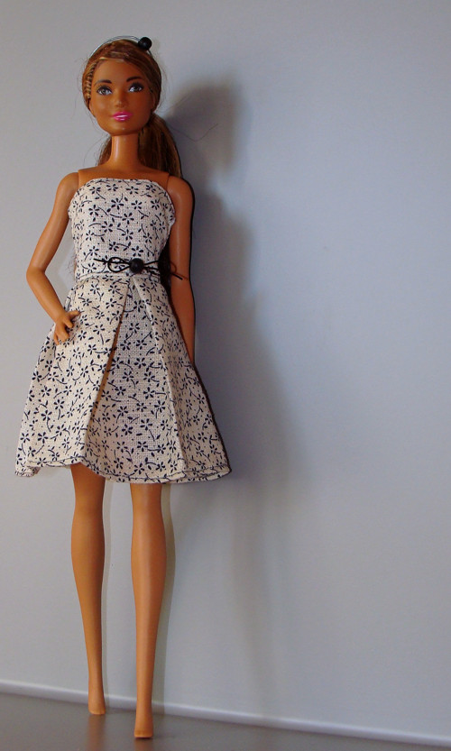 Barbie - Kytičkové šaty — foto 4