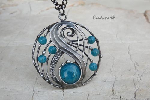 Amulet s apatitem- cínovaný náhrdelník — foto 4