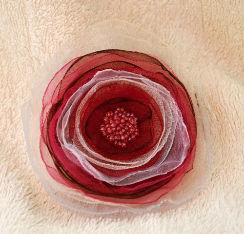 Brož malinová — foto 2