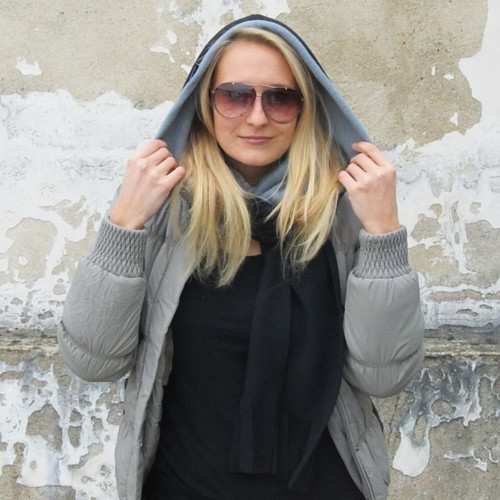 IHNED: HIGH QUALITY Šála s kapucí ĆERNÁ-ŠEDÁ — foto 2