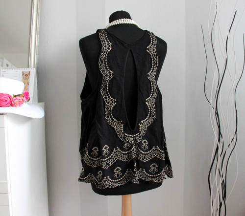 Černá chic blůzka vyšívaná - MAXI — foto 2
