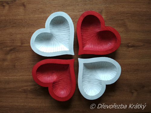 Miska srdce 20 x 18 cm červené — foto 4