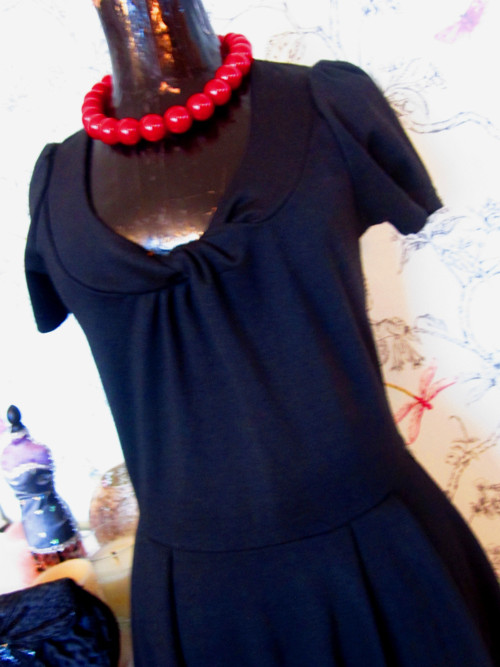 Little black dress — foto 2
