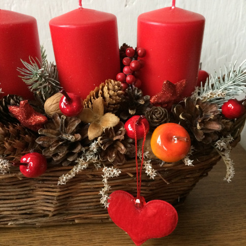 Adventní svícen v oválném košíku — foto 4