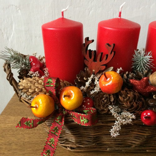 Adventní svícen v oválném košíku — foto 5