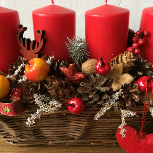 Adventní svícen v oválném košíku — foto 6