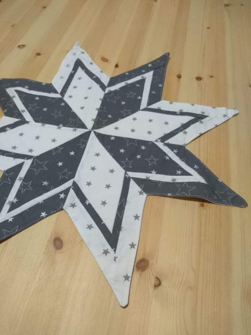 Vánoční ubrus Hvězda šedobílá — foto 2