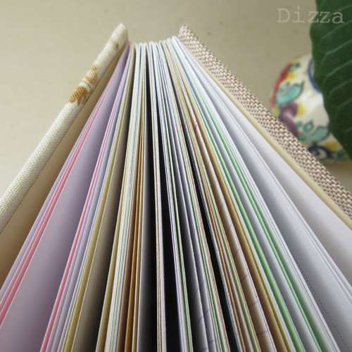 Notes Narostl jí hřebínek — foto 4