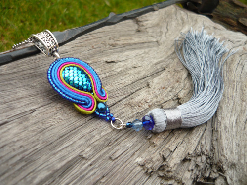Soutache náhrdelník/přívěšek "Lagoon" střapcový — foto 3
