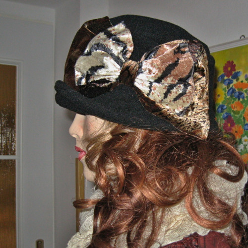 Večerní motýl 13467 — foto 3