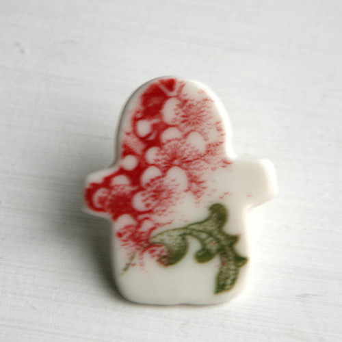 Ono III. (porcelánová brož) — foto 4