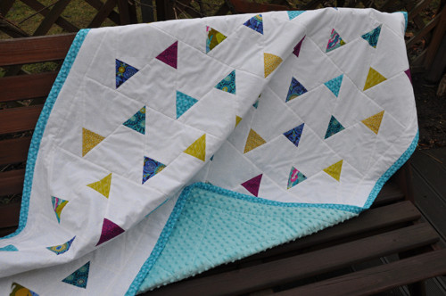 Velká hřejivá patchwork deka trojúhelníková modrá — foto 3
