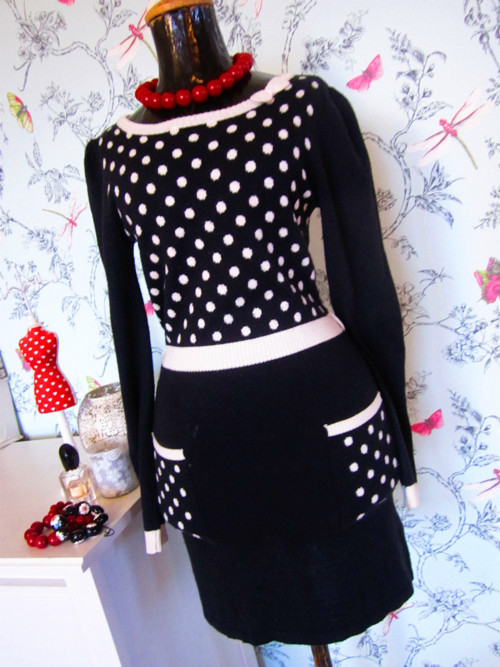 Šatečky v úpletu black&white dots — foto 3
