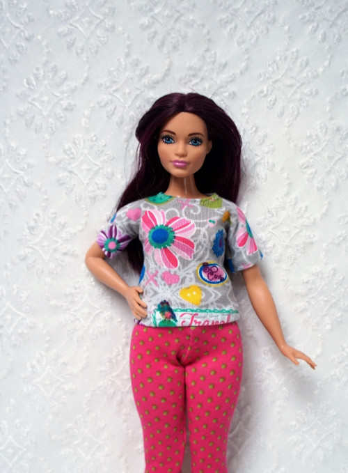 Tričko pro Barbie - curvy - baculku — foto 2