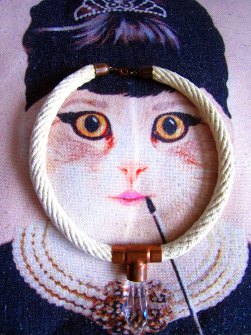 Náhrdelník z vintage lustru — foto 5
