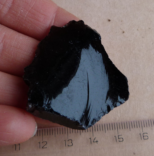 Obsidián černý surový - 4,1 cm — foto 4