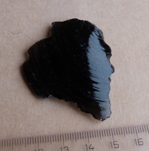 Obsidián černý surový - 5,1 cm — foto 2