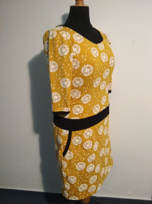Šaty úplně pampeliškové — foto 2