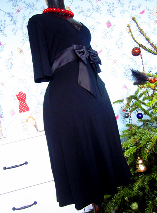 Little black dress extravagant — foto 3