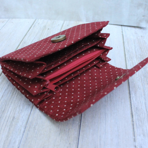 Peněženka s klopou "Dots in red" — foto 4