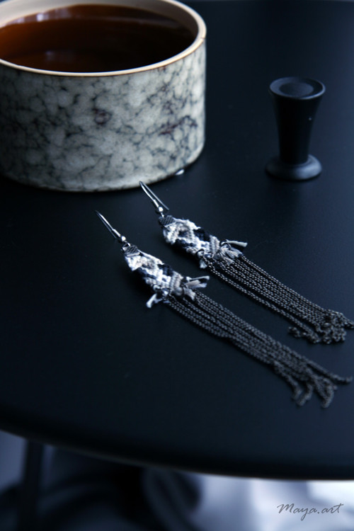 Hnědobéžové náušnice MACRAMÉ EARRINGS — foto 2