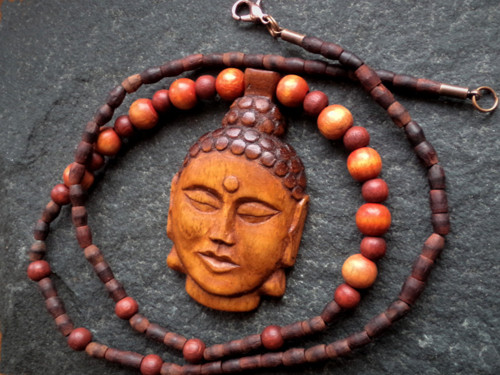 Dřevěný šperk - buddha — foto 5