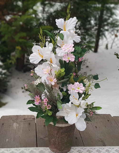Vyšší něžná dekorace — foto 2