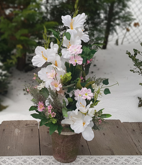 Vyšší něžná dekorace — foto 3
