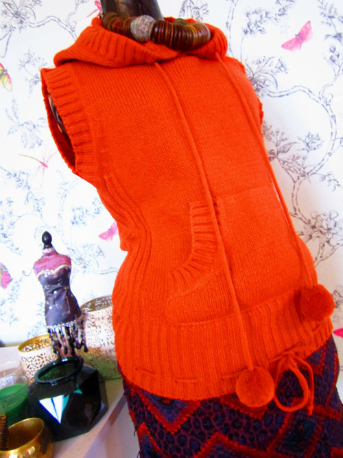 Vestička boho orange — foto 2